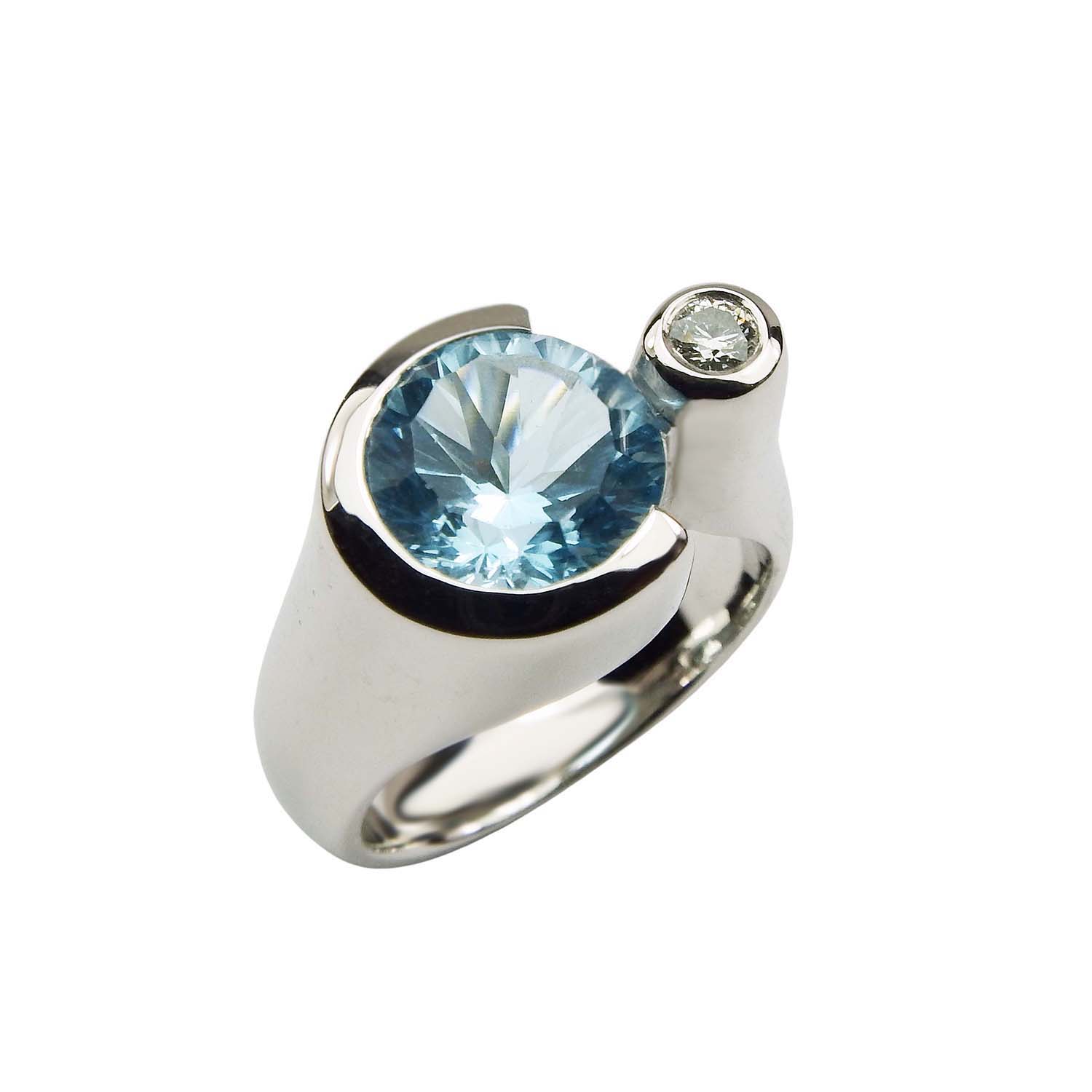 Damenring Weißgold 585/000 mit Blautopas und Brillant